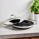 HEXCLAD HYBRID FRY PAN WITH LID, 14", STAY-COOL HANDLE, SILVER - Like New