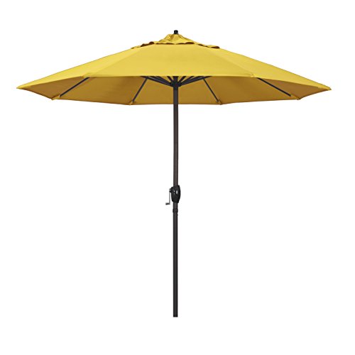 CALIFORNIA UMBRELLA 9' ROUND ALUMINUM OUTDOOR DECK CRANK LIFT - Lemon Olefin - Like New