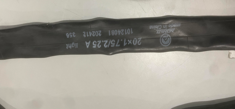 BLACKBURN 20" SELF SEALING BIKE TUBE - BLACK - Like New