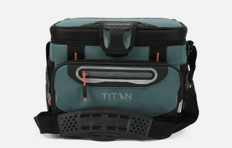 TITAN ARCTIC ZONE TITAN DEEP FREEZE ZIPPERLESS HARDBODY 8QT COOLER - JUNGLE HUNT - Like New