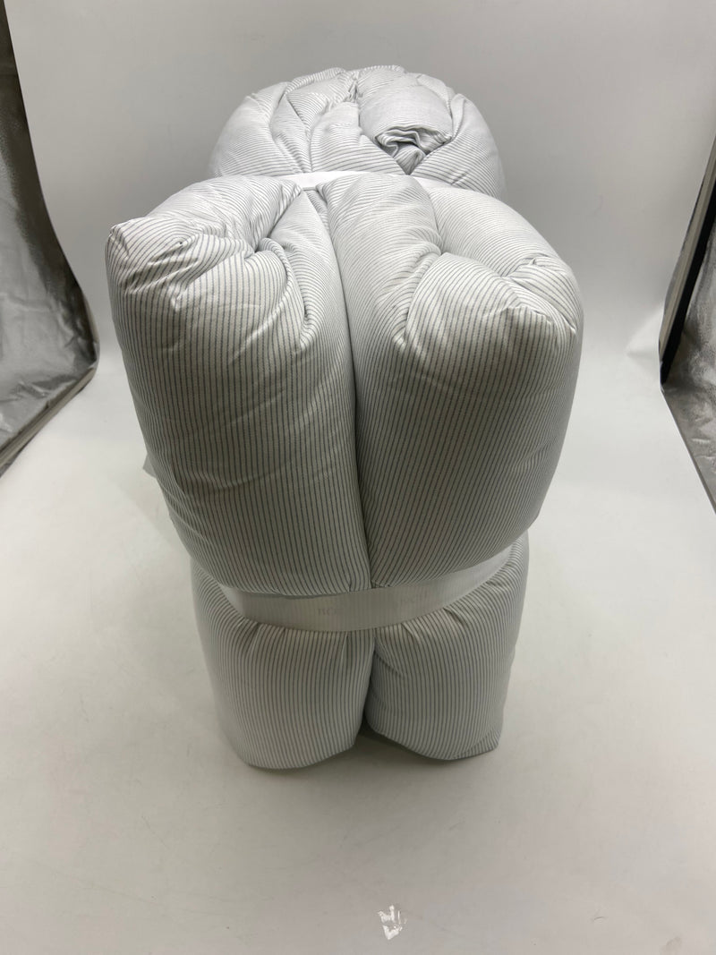 BOLL & BRANCH KING/CAL KING SIGNATURE COMFORTER SETS - FINE STRIPE WHITE/SHORE - Like New