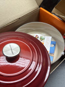 LE CREUSET ENAMELED CAST IRON SIGNATURE ROUND DUTCH OVEN, 3.5 QT - CERISE - Like New