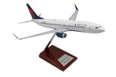 SkyMarks Elite 1:100 Scale Delta 737-800 Airplane Model plane - Cherry - Like New