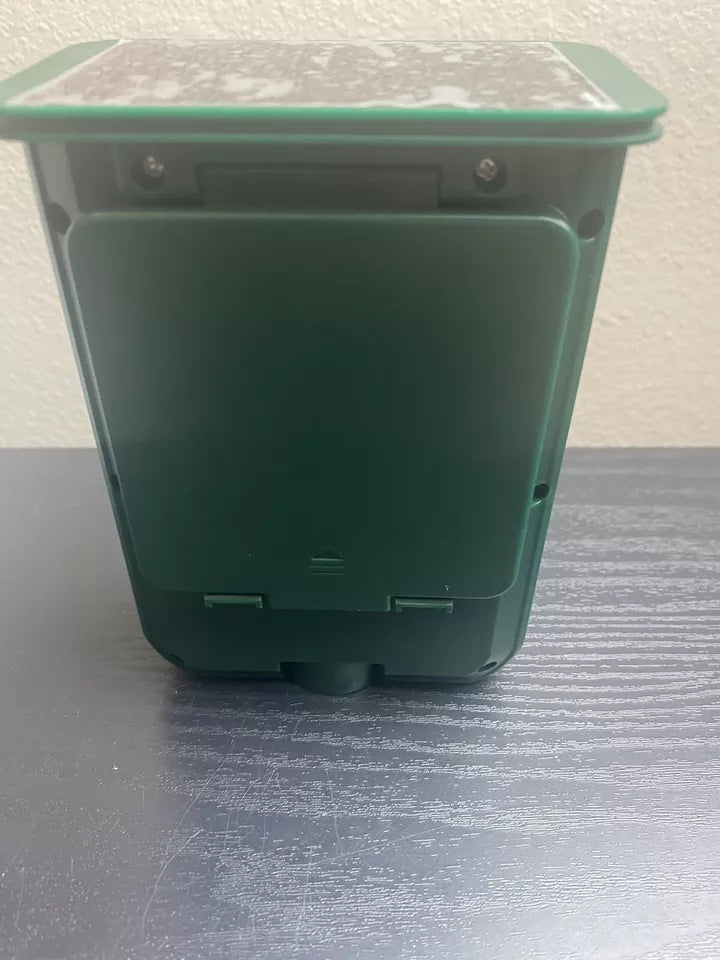 AMERFIST SOLAR ULTRASONIC ANIMAL REPELLER - AR18 - Like New