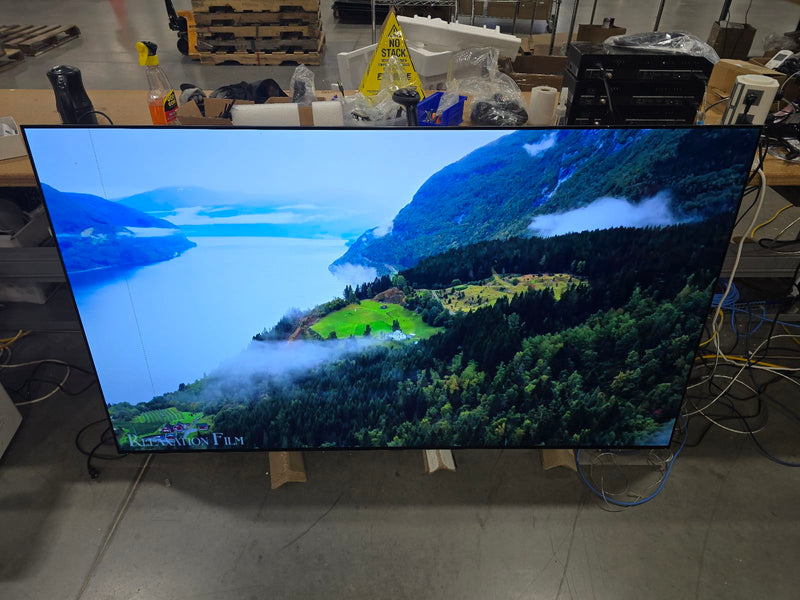 LG 77" Class - OLED C3 Series 4K UHD OLED TV - BLACK - PIXEL LINE - Like New