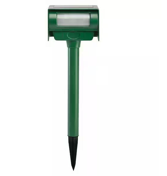 BELL+HOWELL MOTION ACTIVATED ULTRASONIC SOLAR POWERED ANIMAL REPELLER - GREEN - Brand New