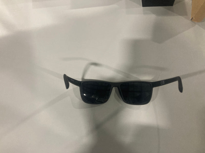 GENERIC CLASSIC RECTANGLE SUNGLASSES FLS45 - BLACK - Like New