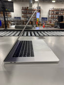 APPLE MACBOOK PRO TOUCH BAR 15.4 2880X1800 I7-6820HQ 16 512GB SSD MAC OS SILVER - Like New