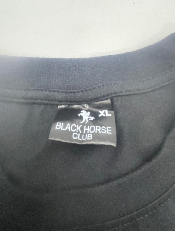 BLACK HORSE CLUB MEN'S CREW SHIRT - SIZE: MEN XL - BLACK - Like New