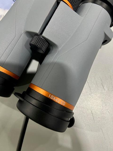 THREE TRIPPING 10X42 BICNOCULARS WITH PHONE ADAPTER - GRAY - Like New