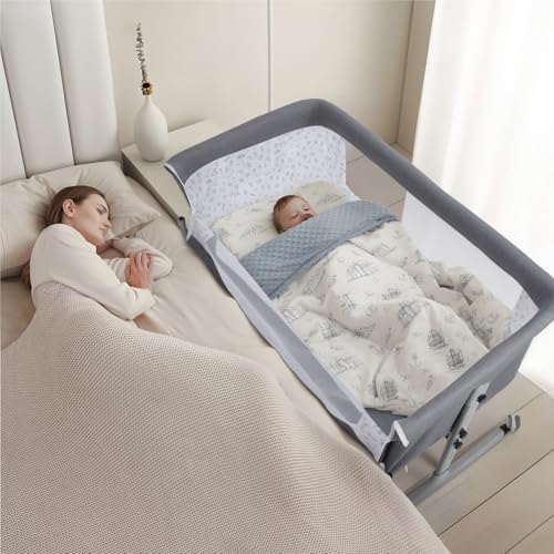 Saterkali 3 in 1 Baby Bassinet Bedside Sleeper with Storage Basket and Wheels - Like New
