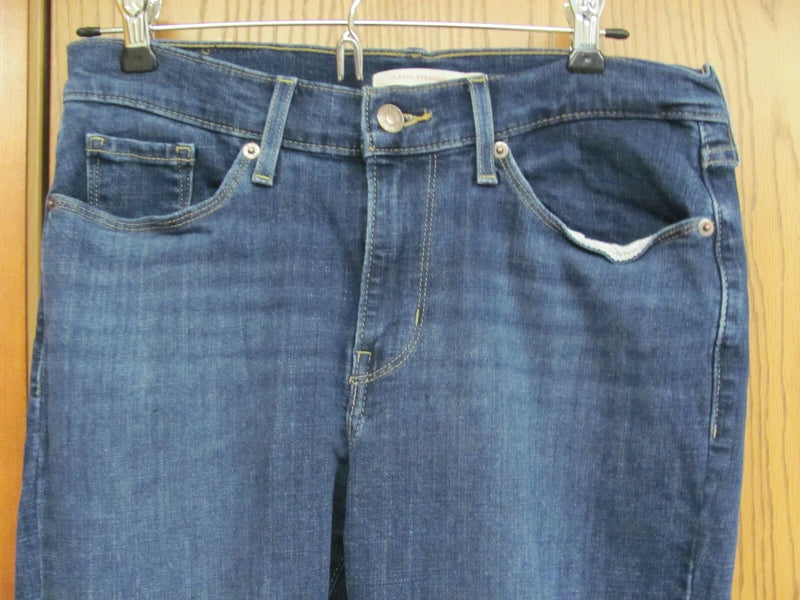 LEVI'S WOMEN'S CLASSIC STRAIGHT JEANS - SIZE: WOMEN 6M W28XL30 - BLUE - Like New