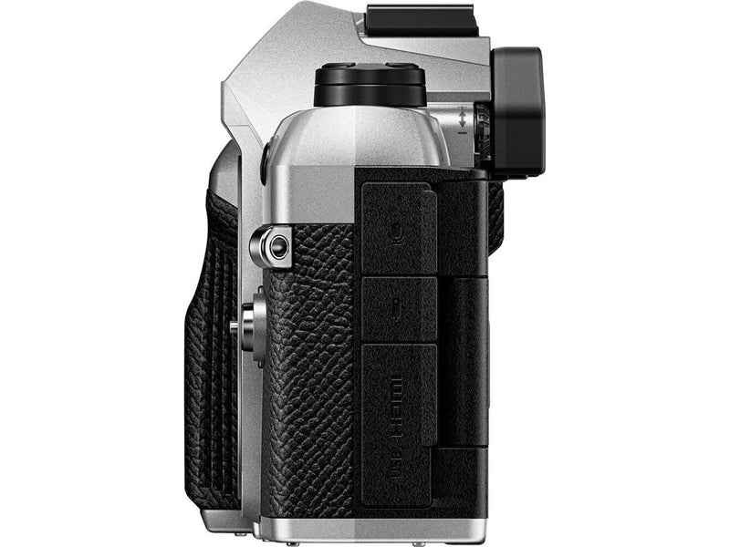 Olympus OM SYSTEM OM-5 Mark II Mirrorless Camera - Silver - ED 14-150mm f/4-5.6