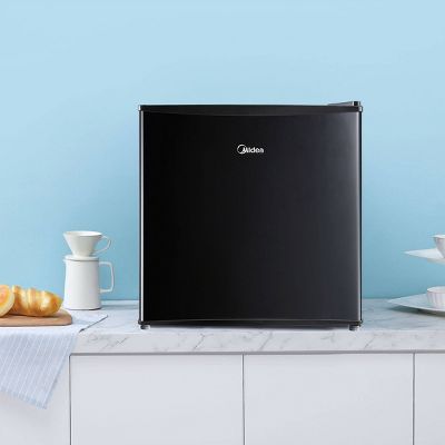 MIDEA 1.7 CU FT COMPACT REFRIGERATOR - BLACK - Like New