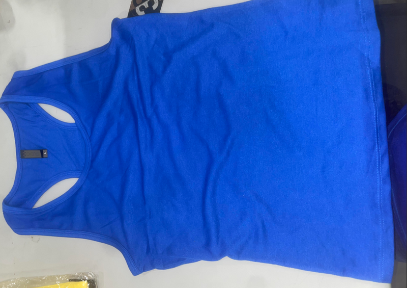 STUDIO 33 WOMEN'S SOLID SLEEVELESS RACERBACK TANK TOP - SIZE: WOMEN L - BLUE - Like New