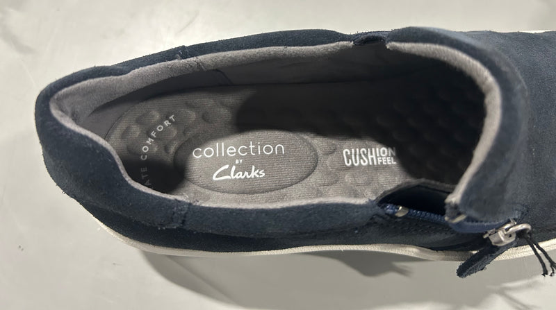 CLARKS COLLECTION BY CLARKS WOMENS SLIP ON SUEDE SHOE ZIPPER SIZE: 6 NAVY/WHITE - Like New