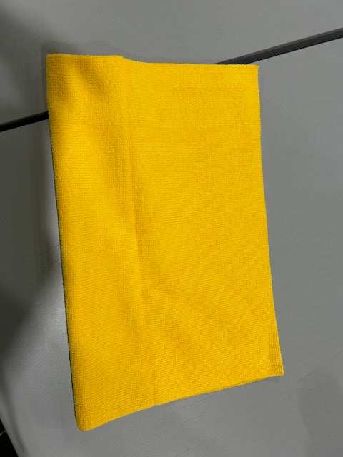 GENERIC YELLOW 16" BY 12" WASH CLOTH - YELLOW - Like New