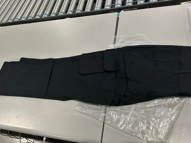 BLU ROCK NEW YORK BLACK SIZE 36 STRETCH CARGO PANTS - SIZE: MEN 36 - BLACK - Brand New