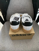 ADIDAS SAMBA SNEAKERS - SIZE: MEN 9 (AU/UK M8.5 W8.5) - WHITE/BLACK/VIVID RED - Brand New