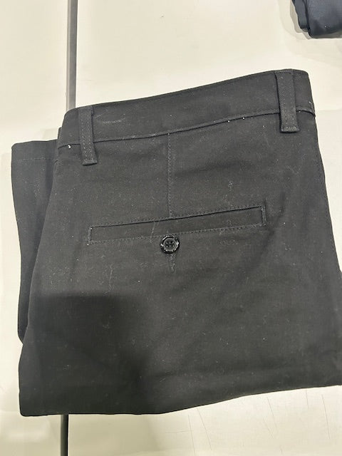 START BLACK SHORTS - SIZE: MEN 32 - BLACK - Like New