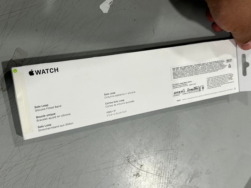 APPLE WATCH SOLO LOOP 45MM - SIZE: 6 - DARK CHERRY - Brand New