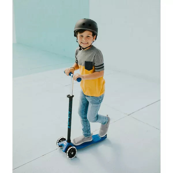 MICRO KICKBOARD MAXI KICK SCOOTER WITH LED LIGHTS - BLUE - Like New