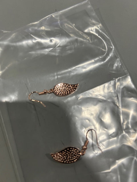 GENERIC GOLD AND WHITE LEAF EARRINGS - GOLD AND WHITE - Like New