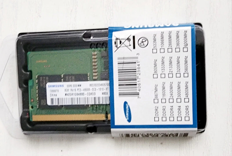 SAMSUNG 8GB DDR5 SODIMM MEMORY RAM - GREEN - Like New