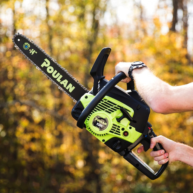 POULAN PL3314 33 CC 2 CYCLE 14 IN GAS CHAINSAW - Like New