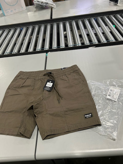HURLEY MEDIUM OLIVE CARGO SHORTS - SIZE: MEN M - WOODLAND - Brand New