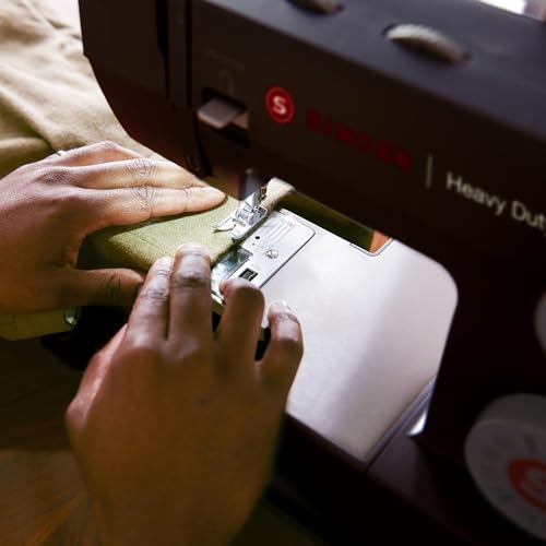 SINGER HEAVY DUTY 4432 HIGH SPEED BLACK SEWING MACHINE WITH ACCESSORY KIT -BLACK - Like New