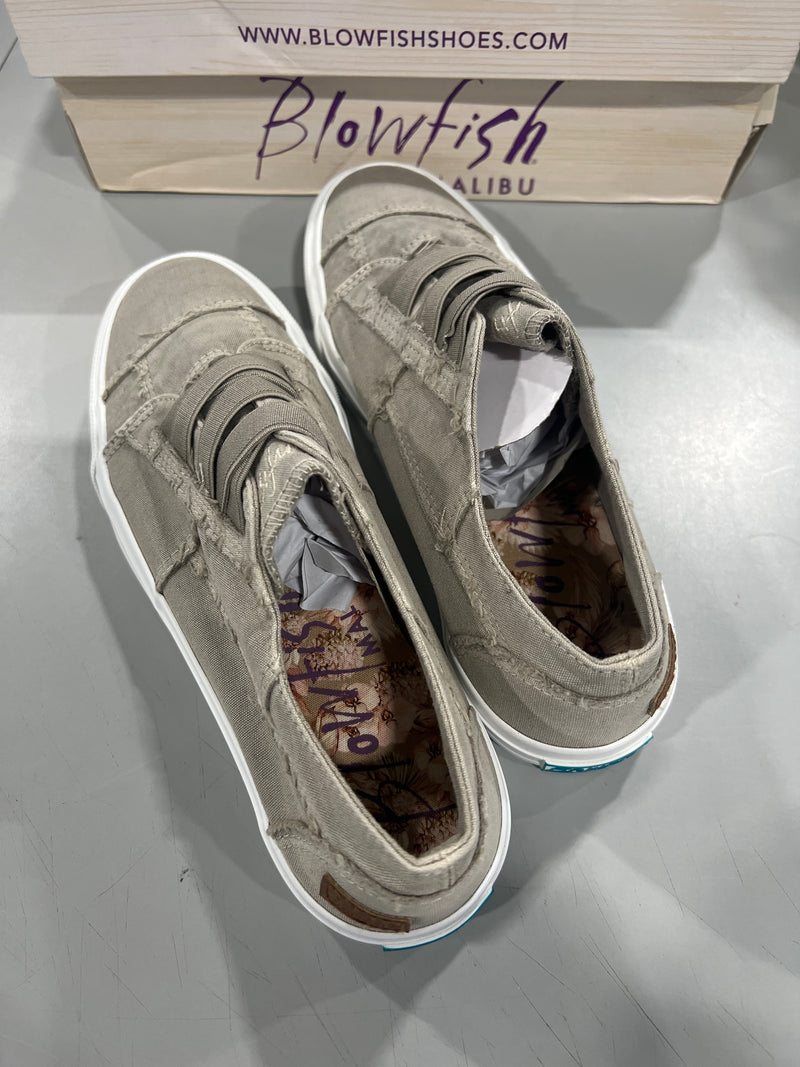 BLOWFISH MALIBU WOMEN'S CANVAS MARLEY SNEAKERS - SIZE: WOMEN 9 - DESERT LILAC - Like New