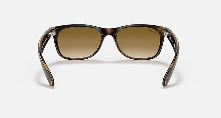 RAY BAN WAYFARER CLASSIC RB2132 POLISHED LIGHT BROWN GRADIENT LENSES - Like New