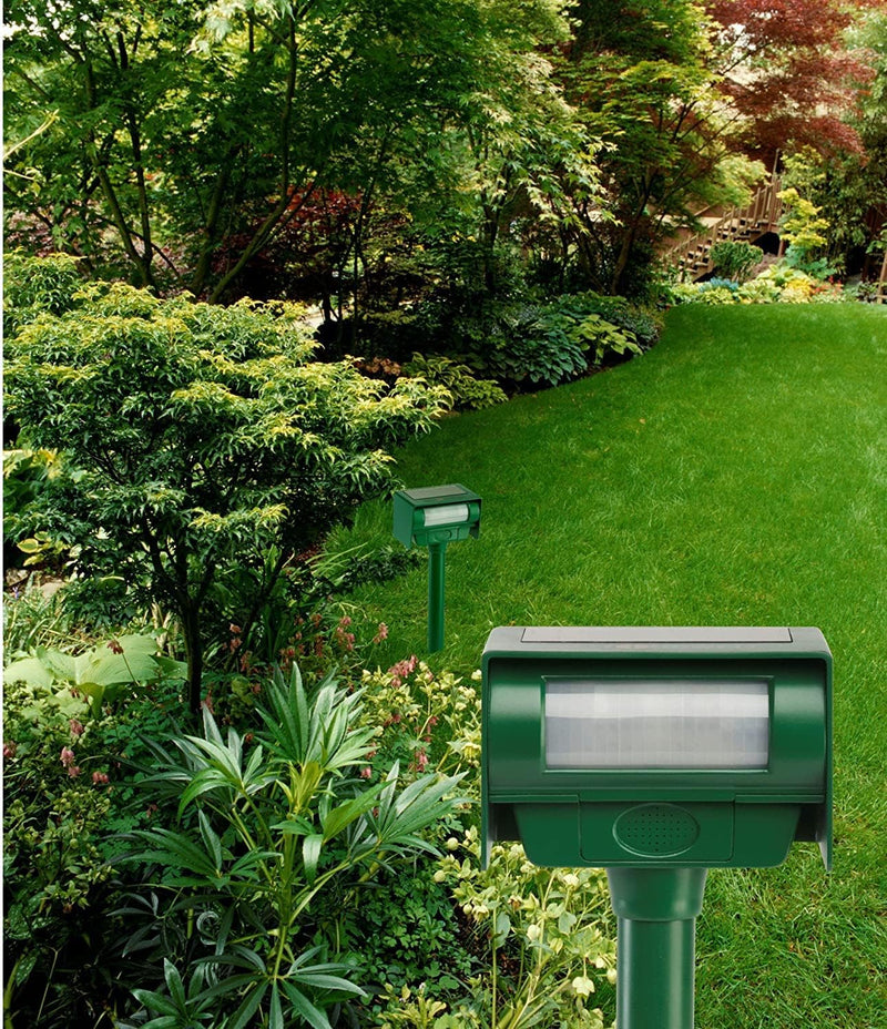 BELL+HOWELL MOTION ACTIVATED ULTRASONIC SOLAR POWERED ANIMAL REPELLER - GREEN - Like New