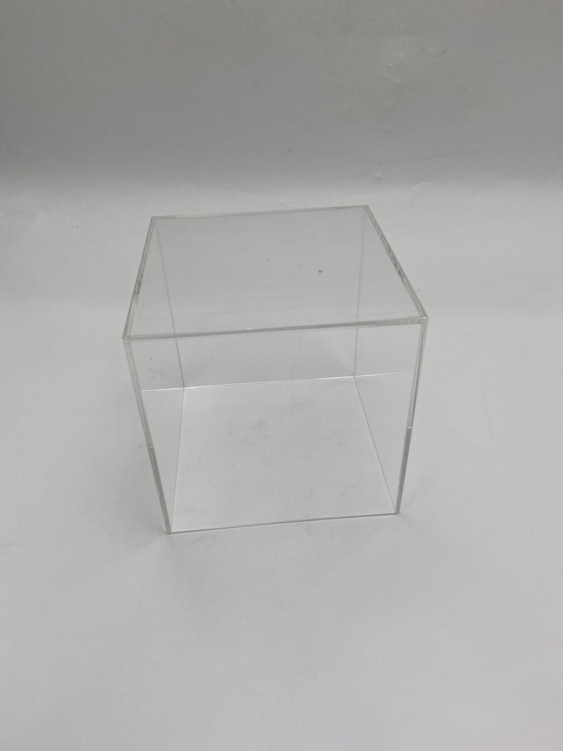 THYLE ACRYLIC SQUARE VASES 5" X 5" X 5" FOR EVENT PARTY, CEREMONY - CLEAR - Like New