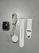 APPLE WATCH SERIES 4 NIKE ( GPS ) 40MM SILVER ALUMINUM CASE WHITE SPORT BAND - Like New