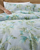 TOMMY BAHAMA FLORAL ENCHANTMENT REVERSIBLE 3-PIECE KING DUVET - LIGHT BLUE/AQUA - Like New