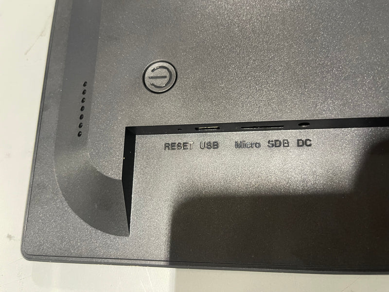 UHALE DIGITAL PICTURE FRAME 1280X800 HD IPS TOUCH SCREEN DIGITAL PHOTO FRAME - Like New