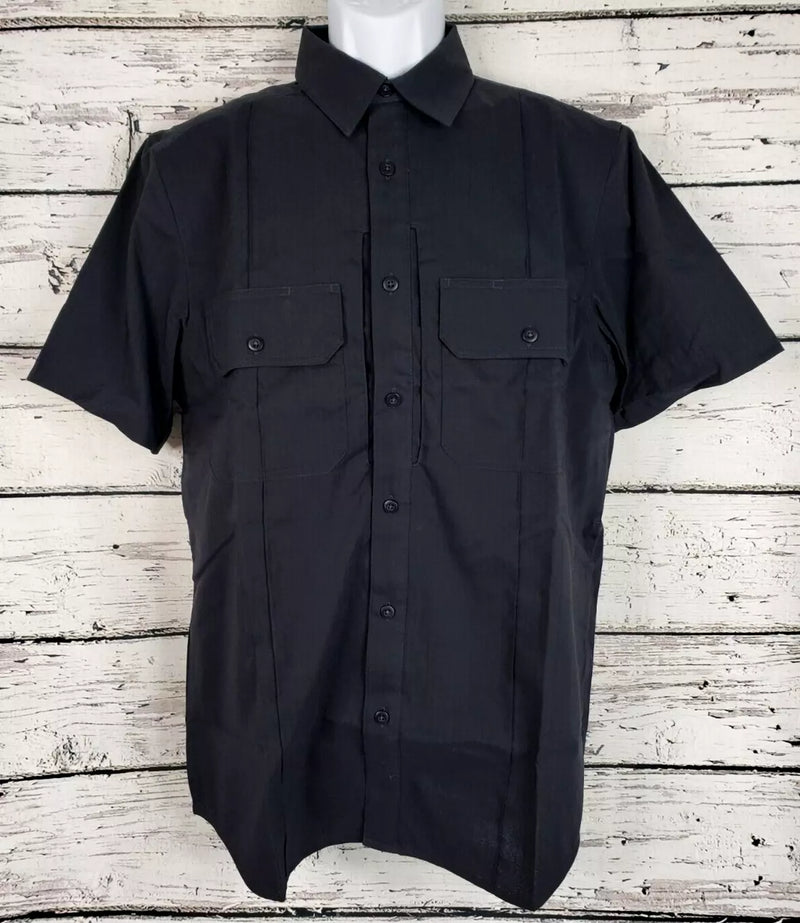 UNDER ARMOUR MEN'S CLASS B SHORT SHORT SLEEVE BUTTON DOWN - MEDIUM- DARK NAVY - Like New