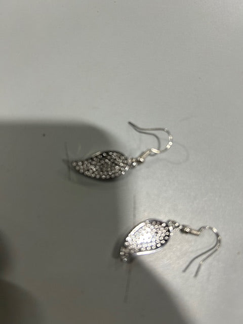 GENERIC SILVER AND WHITE LEAF EARRINGS - SILVER AND WHITE - Like New