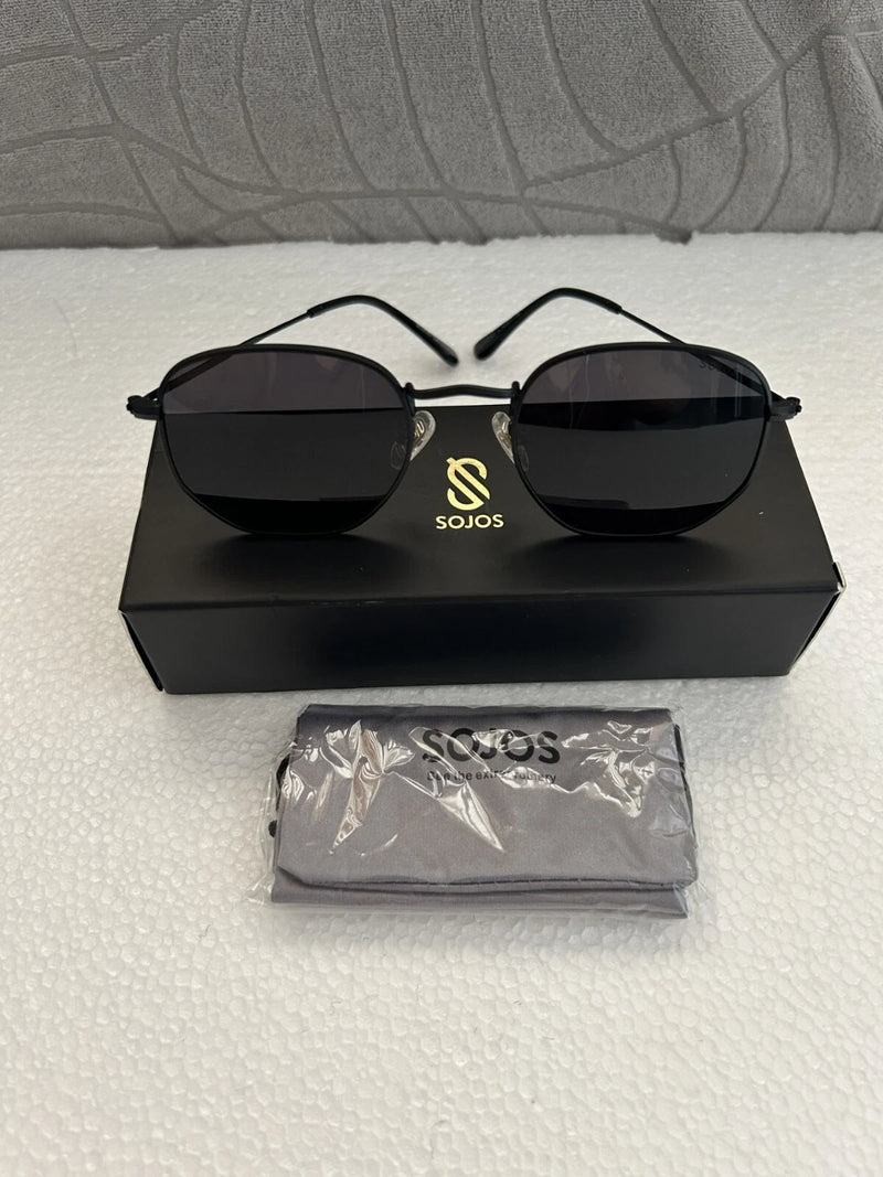 SOJOS SJ1072 C1 SMALL SQUARE POLARIZD SUNGLASSES BLACK FRAME/GRAY LENS 52MM - Like New