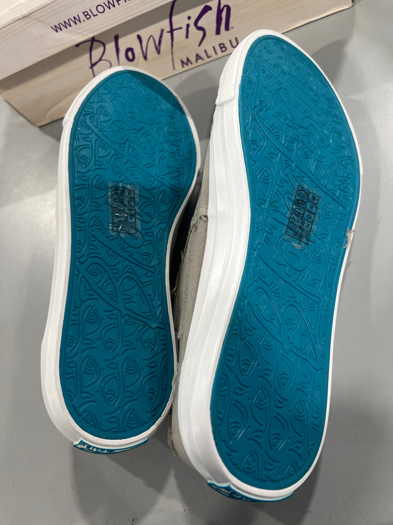 BLOWFISH MALIBU WOMEN'S CANVAS MARLEY SNEAKERS - SIZE: WOMEN 9 - DESERT LILAC - Like New