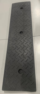 GENERIC RISE RUBBER CURB RAMP, HEAVY DUTY, 11000 LBS CAPACITY (1.6" H) - BLACK - Like New