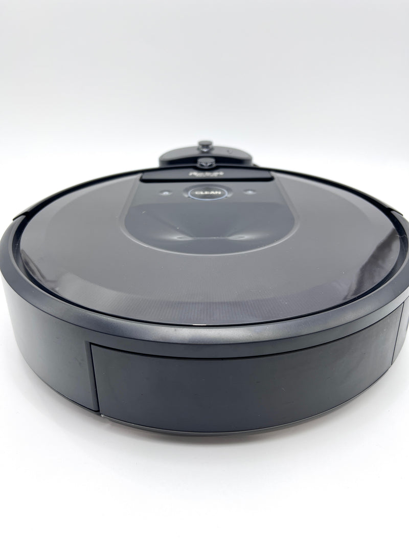 iRobot Roomba i7 (7150) Robot Vacuum- Wi-Fi Connected Smart Mapping I715920 - Like New