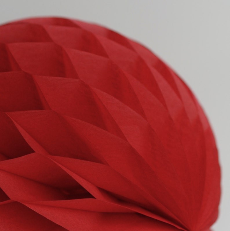 GENERIC 10IN/25CM HONEYCOMB PAPER BALL WITH RIBBONS - DEEP RED - Like New