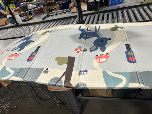 YOOVEE FOLDABLE BABY PLAY MAT 70" BY 73" DEER, TREES, TRAFFIC LIGHTS - MULTI - Like New