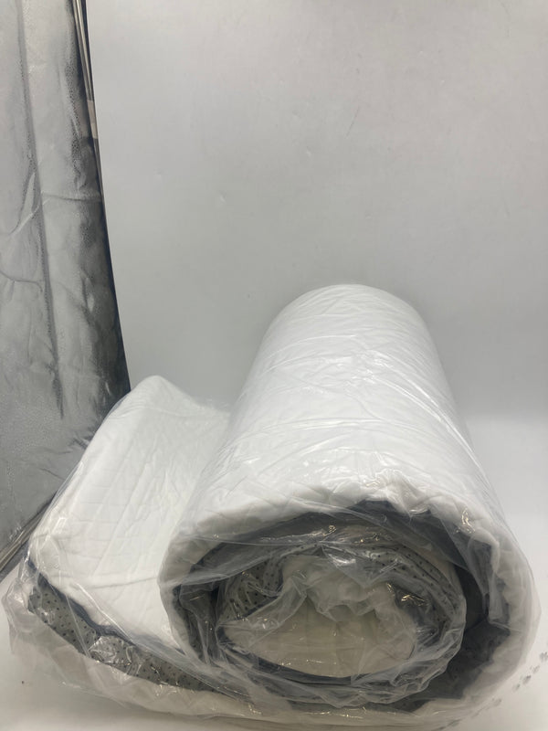 AVENCO TWIN SIZE MATTRESS - Like New