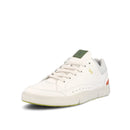 48.98996 ON ROGER CENTRE COURT WOMENS, SIZE US 7 - WHITE/CORAL - Like New