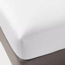 ROOM ESSENTIALS EASY CARE COTTON BLEND SATEEN FITTED SHEET, KING - WHITE - Like New