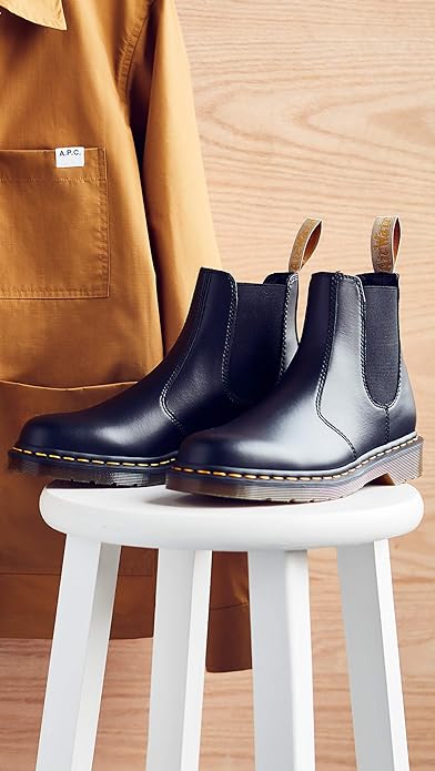 V2976 Dr. Martens Unisex Vegan 2976 Chelsea Boots Flex Rub Off Black Size 6 New